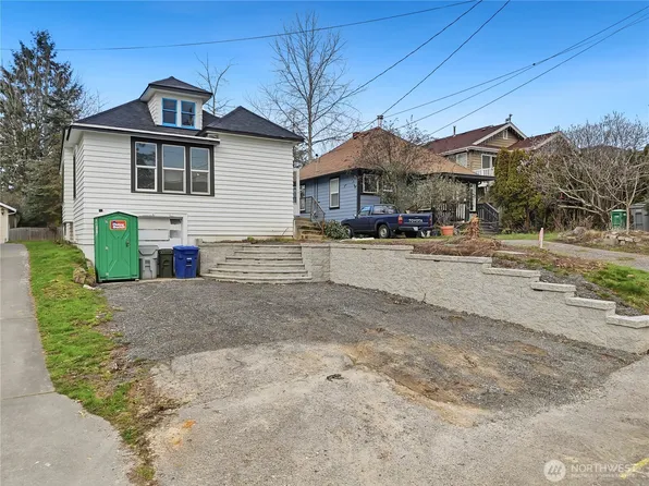 285 Earlington Avenue SW, Renton, WA 98057