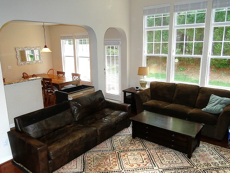 7604 Morrell Ln — Photo 2