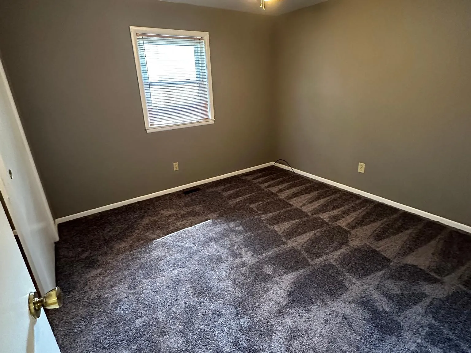 2 bed, 850 sqft, $950 — Photo 4