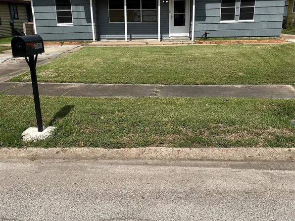 12461 Birdie Ln, Houston, TX 77015