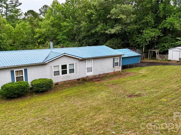 4851 Mounira Ave, Hickory, NC 28602