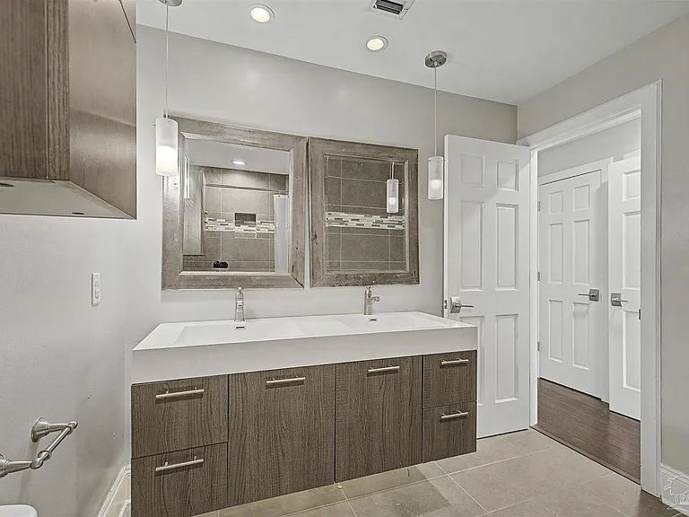 42 Baybridge Dr — Photo 14