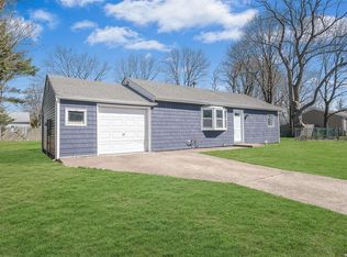 28 Okane St, Central Islip, NY 11722