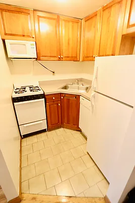 Rented by Street Realty Brokerage LLC | media 21