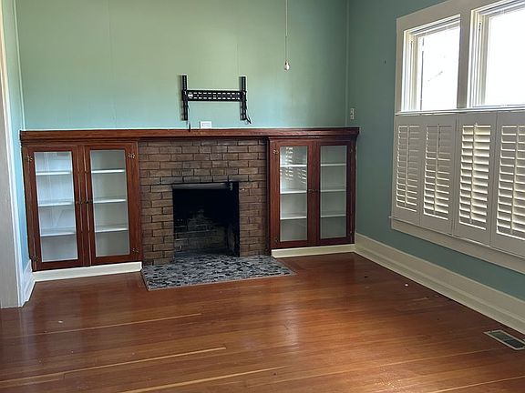 4th image of 1810 Woodburn St #0