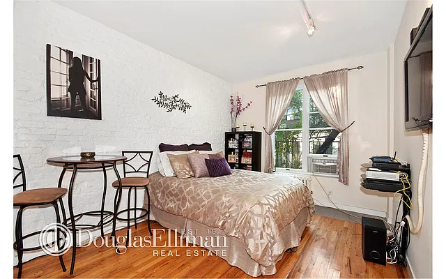 Rented by Douglas Elliman | media 6