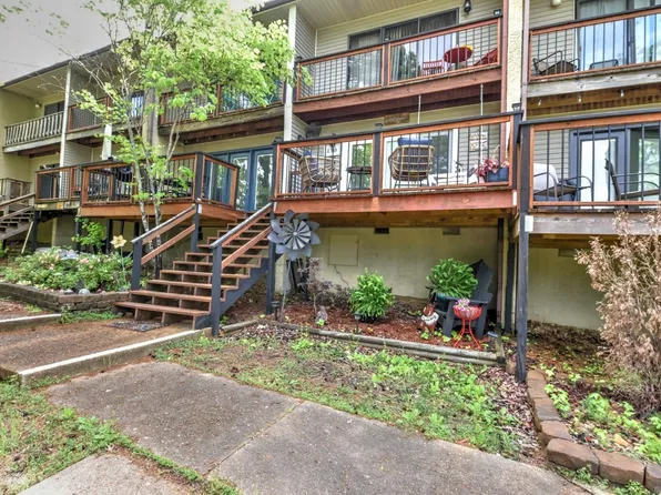 601 Dave Creek Pkwy APT 110, Fairfield Bay, AR 72088