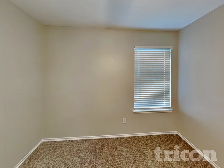 626 Chapman Dr — Photo 11