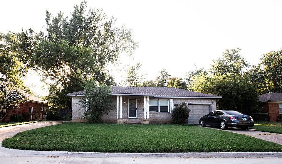 1st image of 624 Sherwood Dr