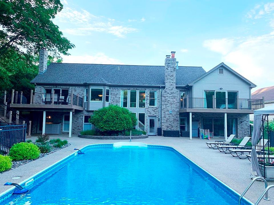 2nd image of 1464 Chesterfield Estates Dr