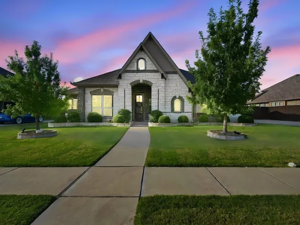 518 Stillwater Dr, Waxahachie, TX 75165