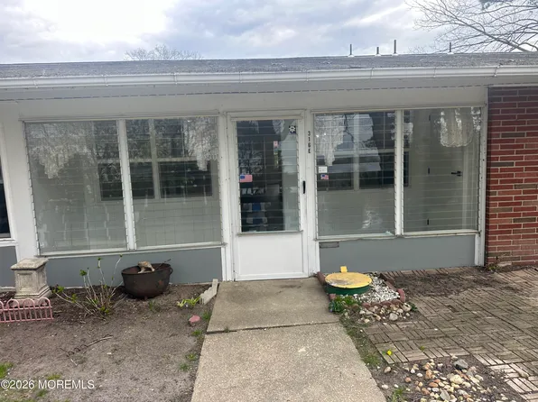 316 Coventry Court #E, Lakewood, NJ 08701