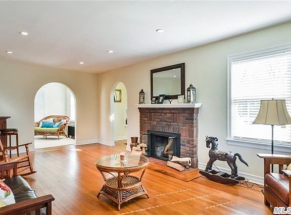 4th image of 62 Smith St