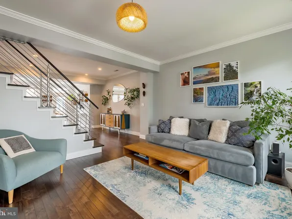 920 Delafield Pl NW, Washington, DC 20011