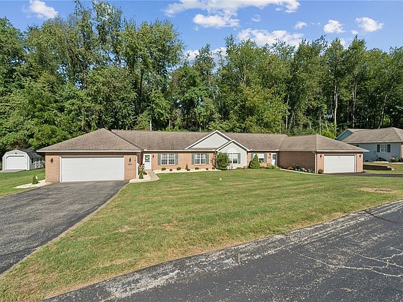 3rd image of 103 Dana Dr #103