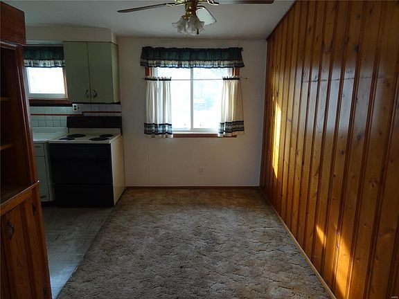 5th image of 4413 Eminence Ave