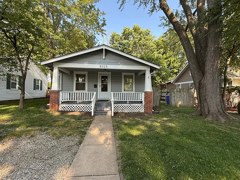 8025 Robinson St — Photo 1