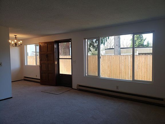 5th image of 18532 Midvale Ave N