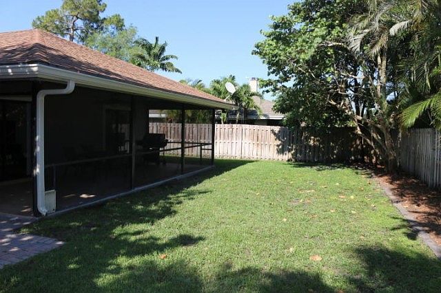 2nd image of 952 Sage Ave