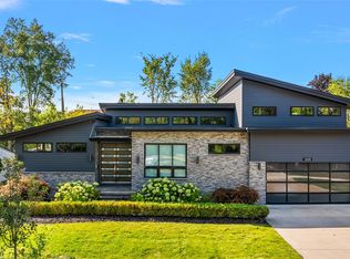 16281 Buckingham Ave, Beverly Hills, MI 48025