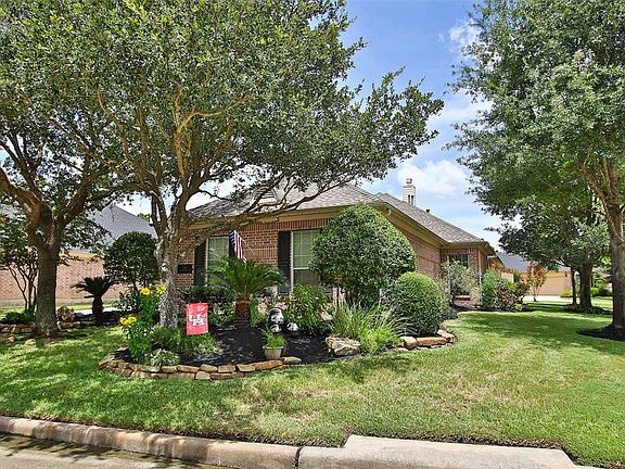 Side lot-corner location. Fully sprinkled