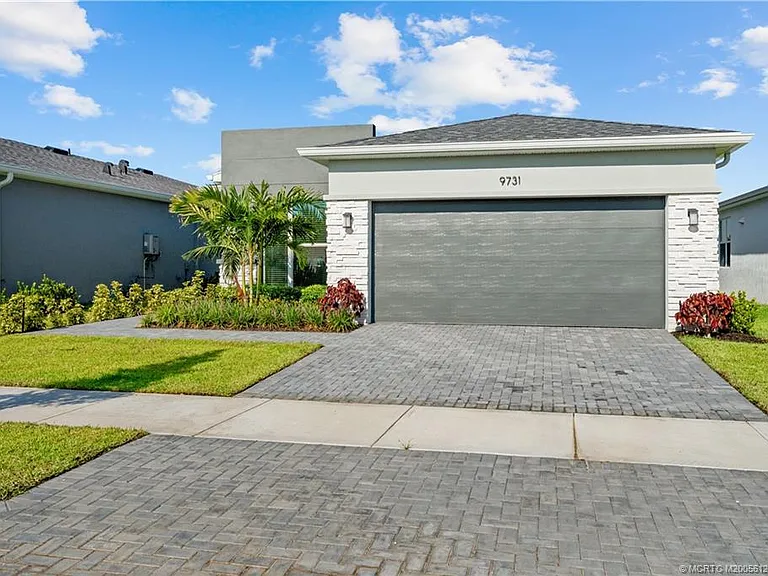 9731 SW Indra Way — Photo 32