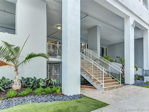 2nd image of 170 SE 14th St APT 2508