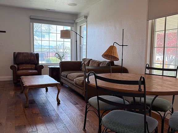 4th image of 4505 S Holladay Cir