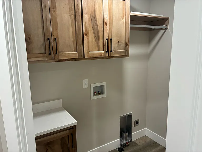 361 N Fanning Ave — Photo 18