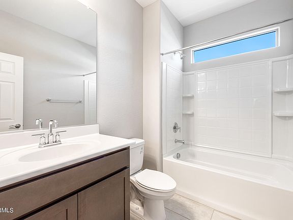 2nd image of 2924 N MANASSAS Drive