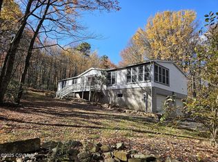 40 Lewis Dr, Mifflinburg, PA 17844