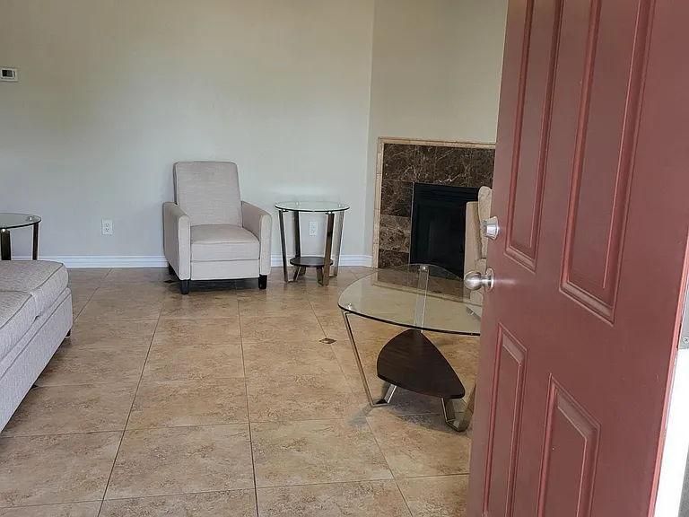 20420 N 6th Dr #5 — Photo 3