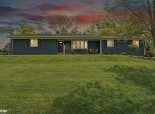 187 Orchardale Dr, Rochester Hills, MI 48309