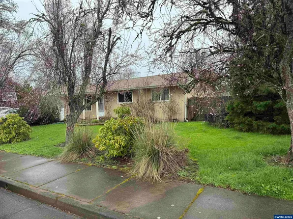 215 S 24th St, Philomath, OR 97370