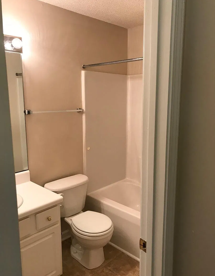3 bed, 2.5 bath, 1386 sqft, $1,800 — Photo 4
