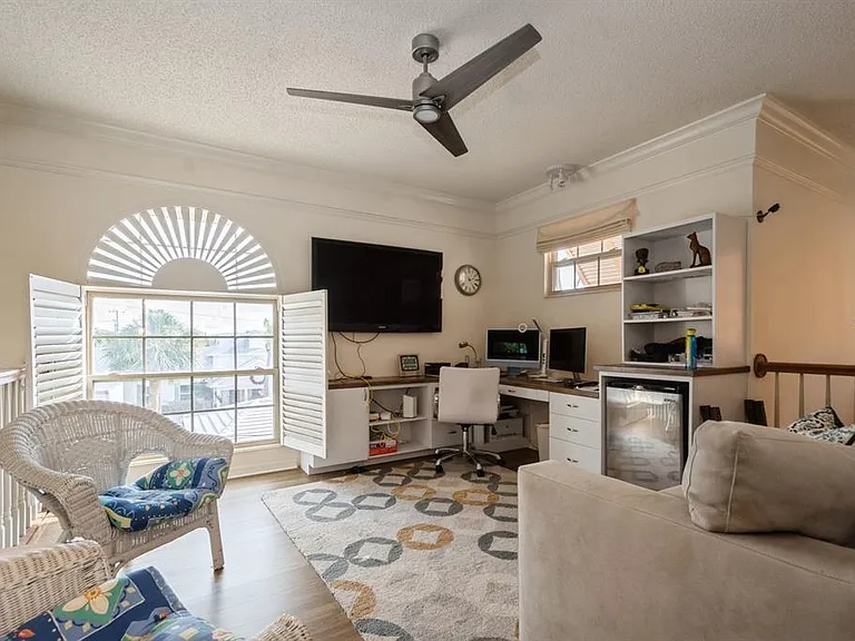 1195 Coquille St #309 — Photo 8
