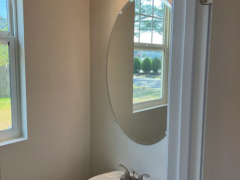 1/2 bath