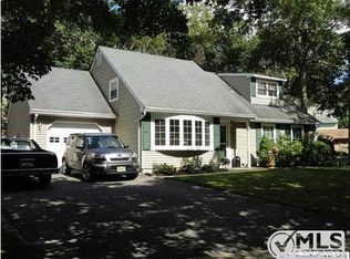 542 Leawood Ave, Toms River, NJ 08755