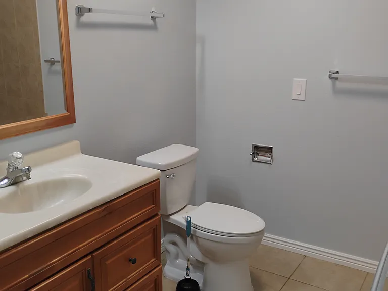 140 E Highline Cir — Photo 15