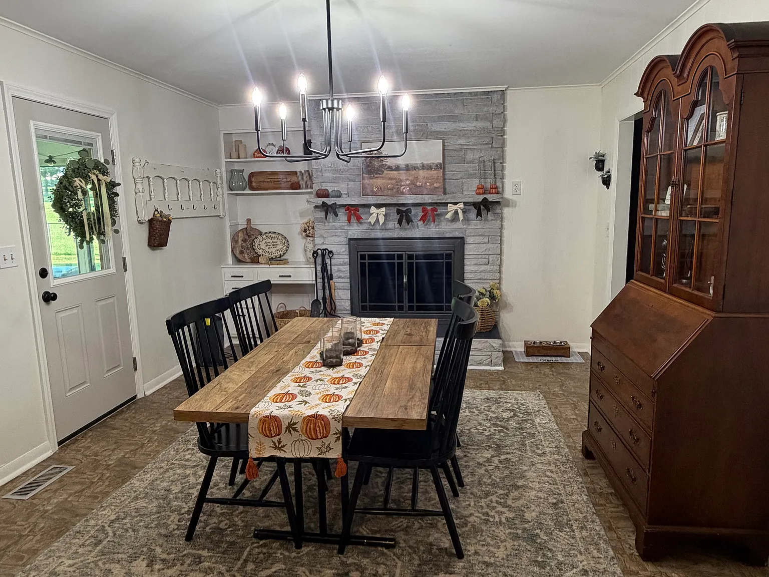 3 bed, 1500 sqft, $2,200 — Photo 4