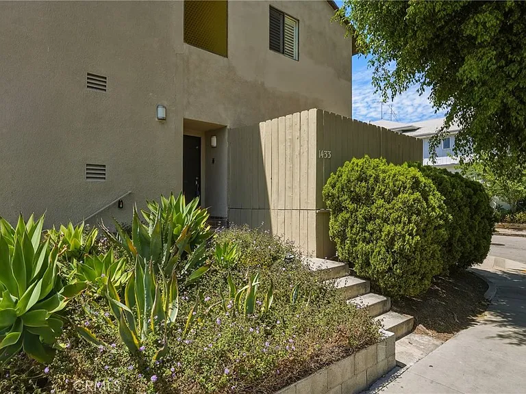 1433 S Beverly Dr — Photo 39