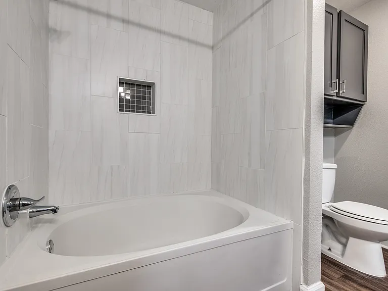 4607 Timberglen Rd — Photo 11