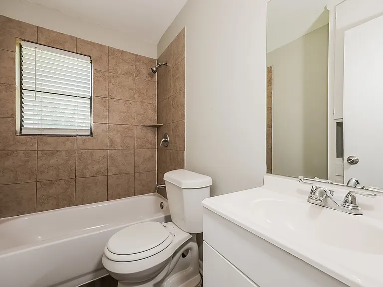 720 Emberwood Dr — Photo 29