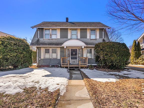 2nd image of 224 Riverdale St