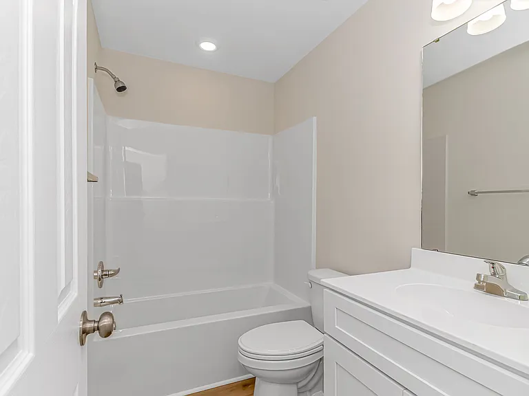 485 White River Dr #30I — Photo 2