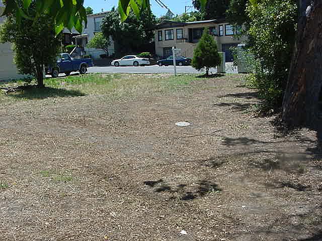 1st image of 828 Alameda St