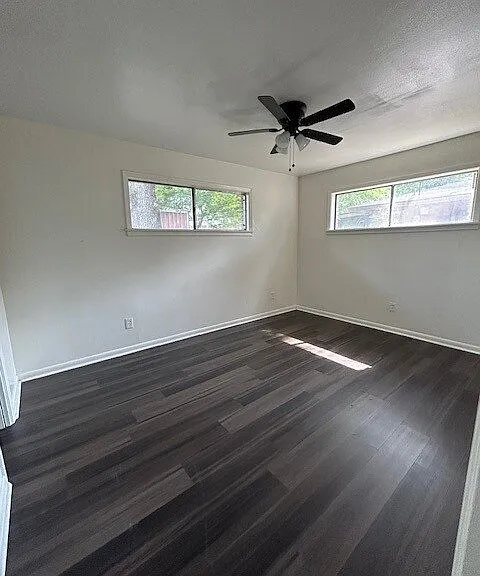 803 Johnson Ave — Photo 5