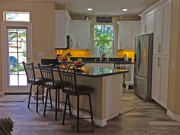 3rd image of 6981 Long Lake Ct