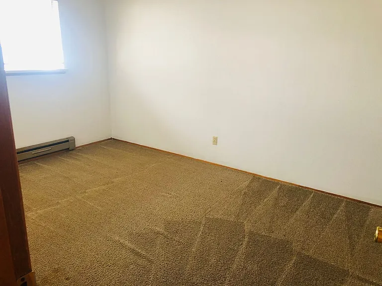 3821 S Thompson Ave — Photo 8