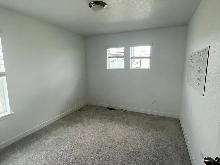 656 Netta Dr — Photo 28